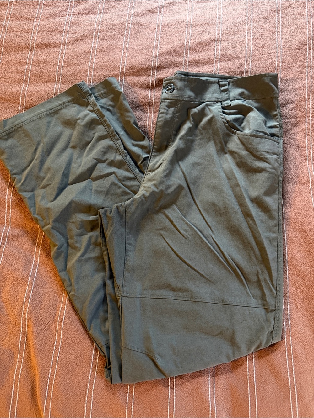 Columbia Olive Green Men's Chinos
